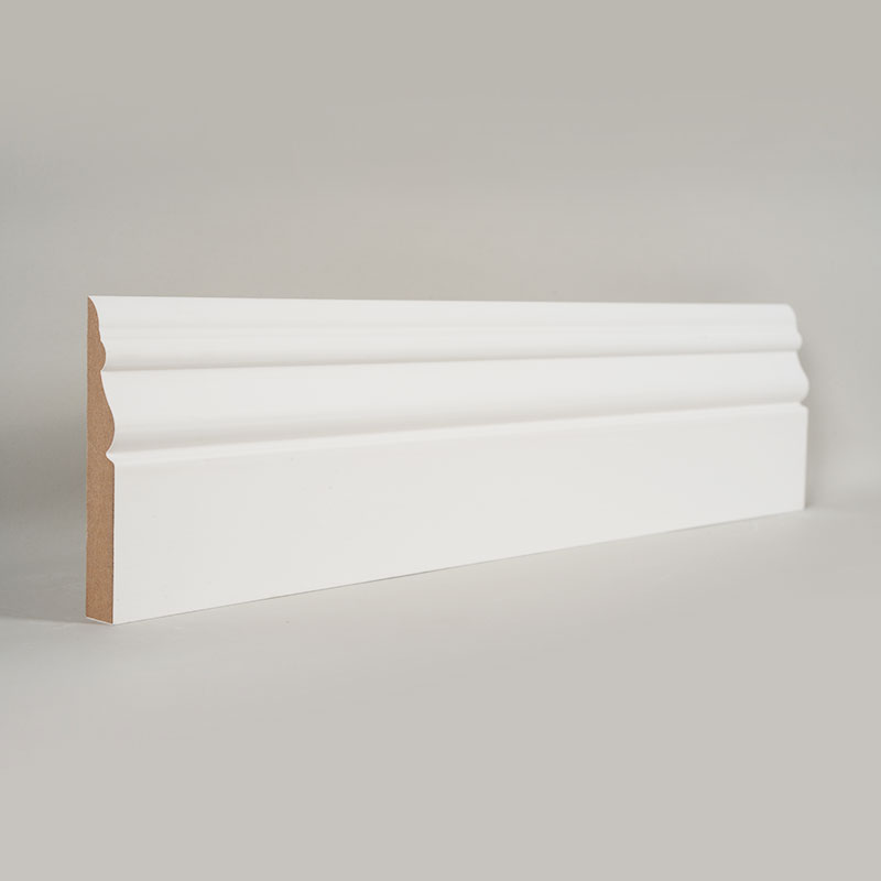 Rodapé de MDF (preenchido com primer e branco pérola) 3/5' x 3 7/8'