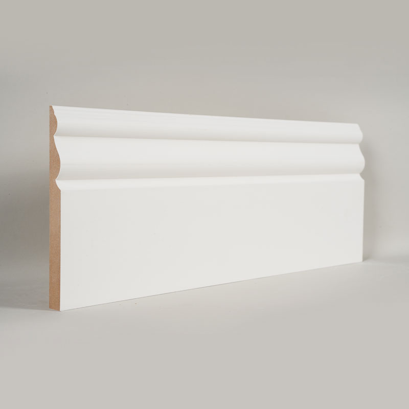 Rodapé de MDF (preenchido com primer e branco pérola) 3/5' x 6'