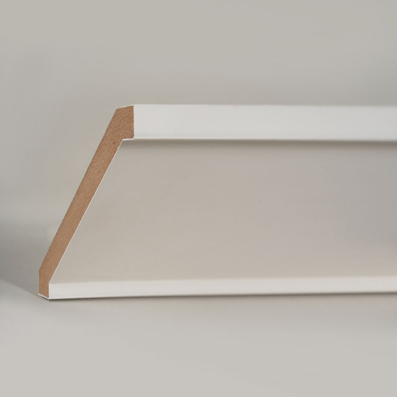 Moldura de coroa de MDF (preenchido com primer e branco pérola) 3/5' x 4 1/4'