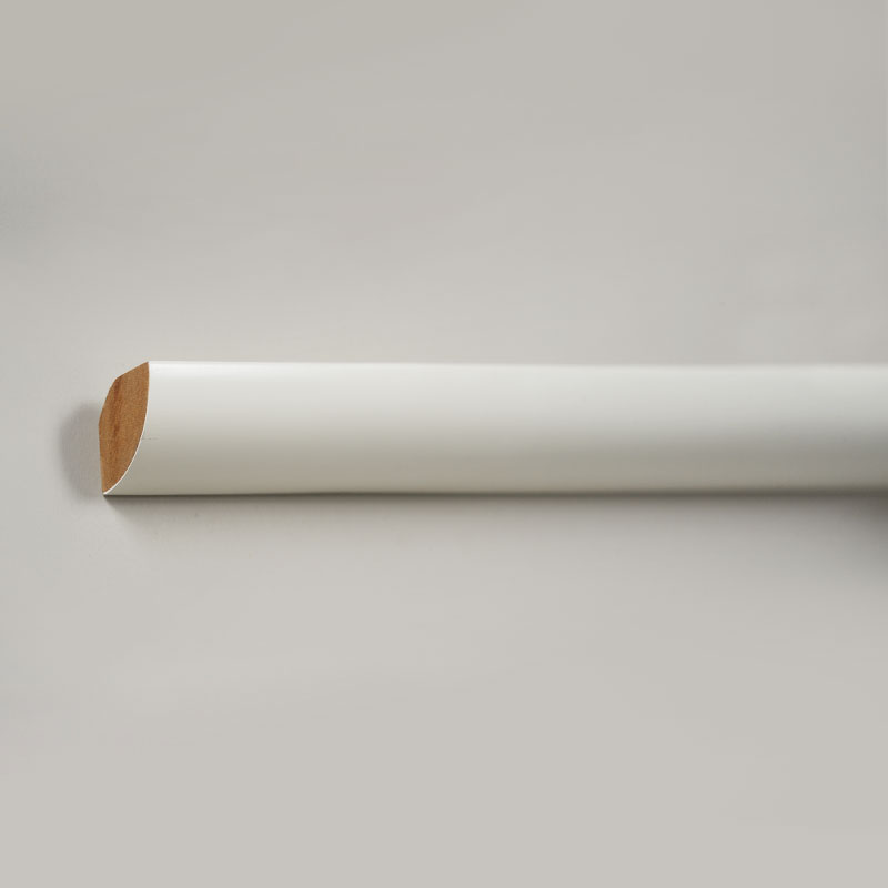 Moldagem redonda de madeira maciça (preenchida com primer) - branca 7/8' x 7/8'
