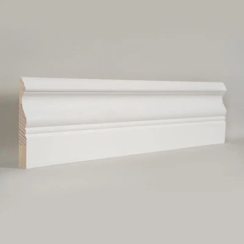 Rodapé de pinho (preenchido com primer e branco pérola) 3/5' x 4'
