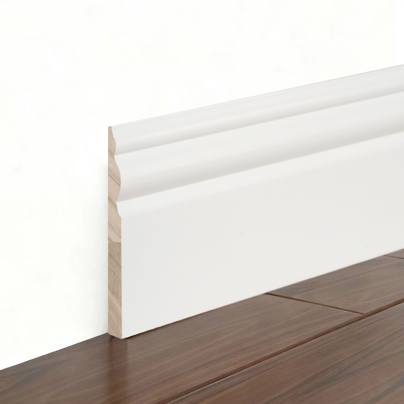 Rodapé de pinho (preenchido com primer e branco pérola) 3/5' x 3 7/8'