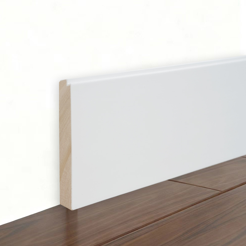 Rodapé de madeira de pinho (preenchido com primer e pintado) - Branco 3/5' x 3 15/16'-A1