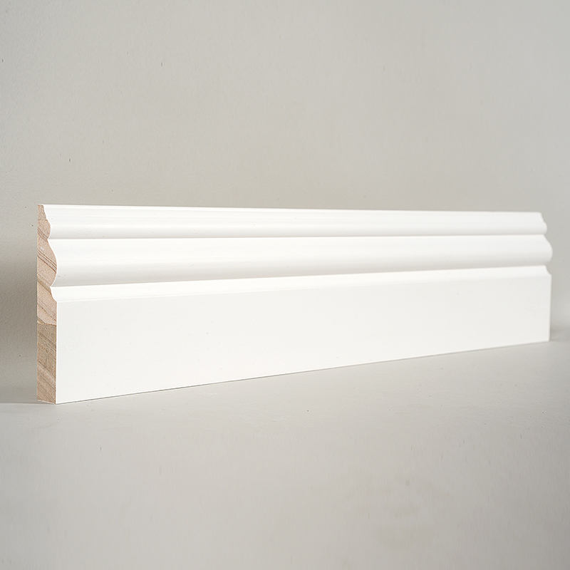 Rodapé de pinho (preenchido com primer e branco pérola) 3/5