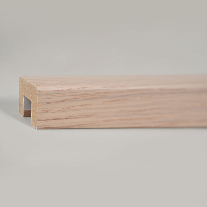Corrimãos de escada de madeira maciça (envolvidos em PVC) - cor carvalho 1 1/6' x 1 1/6'