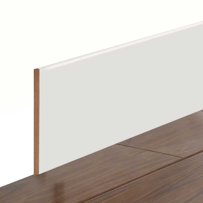 Rodapé de MDF (preenchido com primer e branco pérola) 1/2' x 5 1/2'